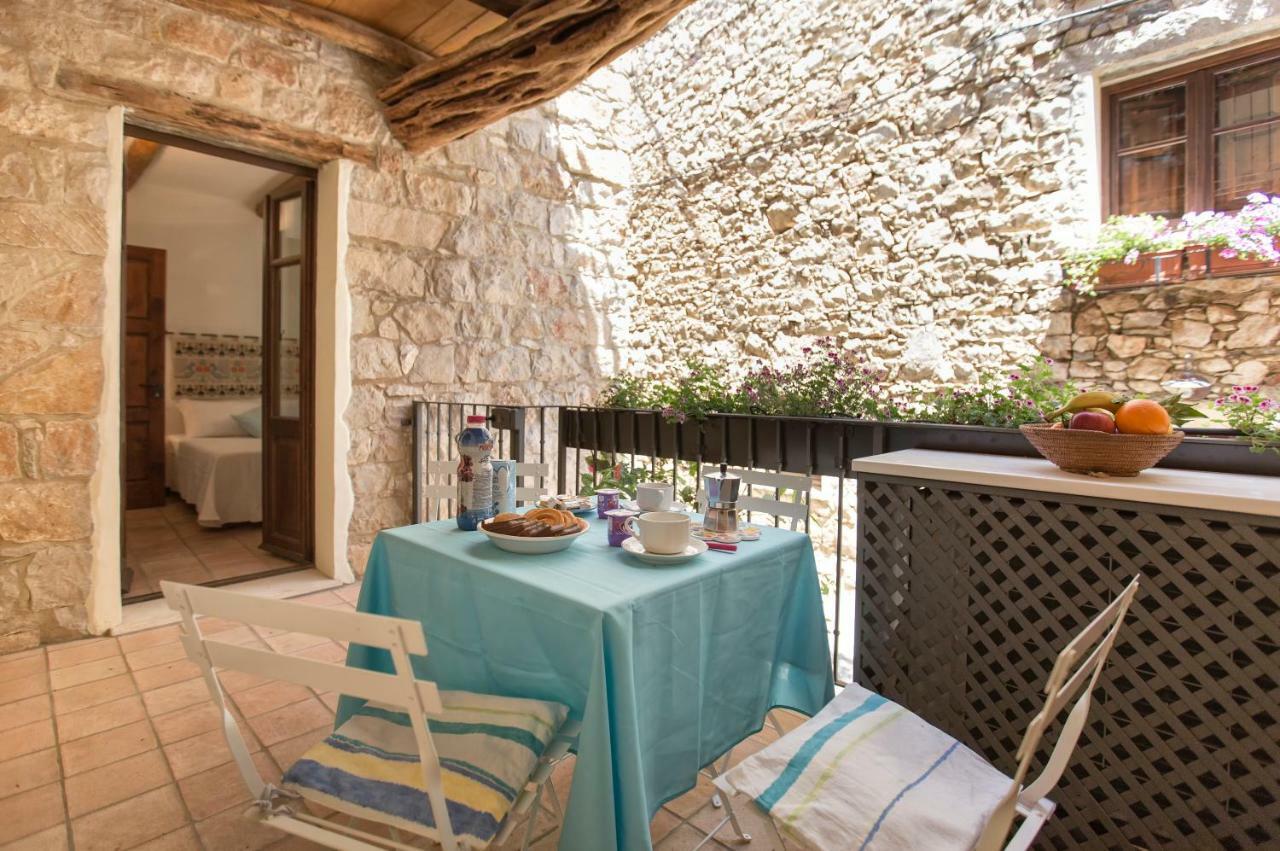 Antiche Case In Pietra Baunei Exterior foto