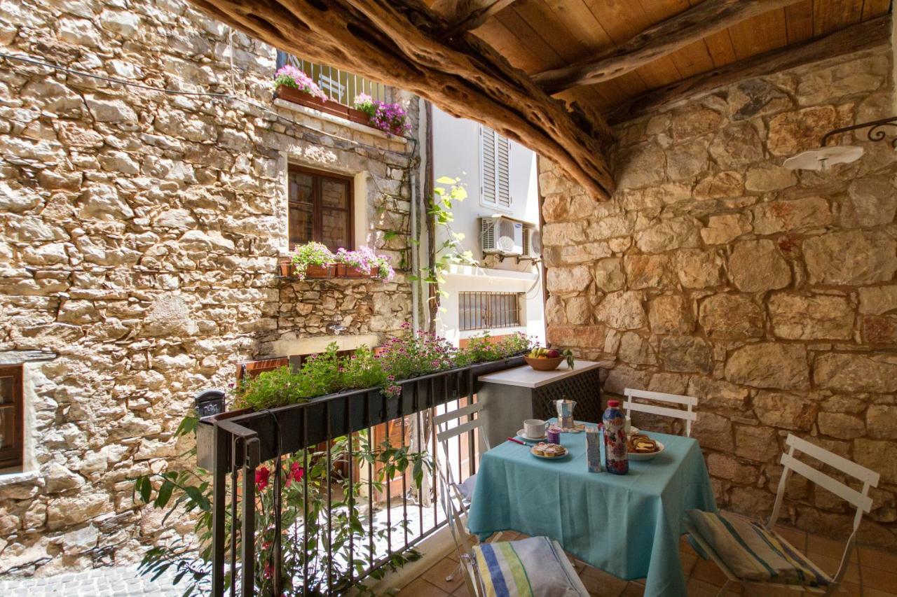 Antiche Case In Pietra Baunei Exterior foto